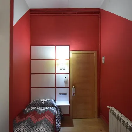 Barcelona Gotic Guesthouse-2